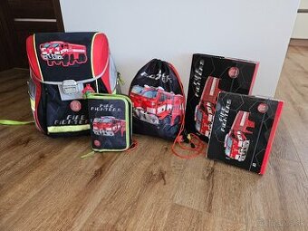 Krásny školský chlapčenský 5 set zn.OXYBAG ,TOP STAV