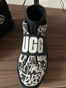 UGG tenisky