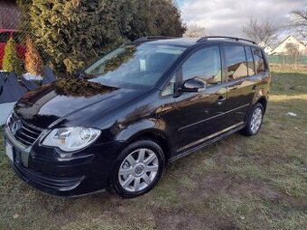 VW TOURAN 1.9 TDI NAJ.192000 KM ROK VÝROBY 2009