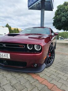 Predam dodge challenger 5.7 hemi R/T zaruka 200.000km - 1