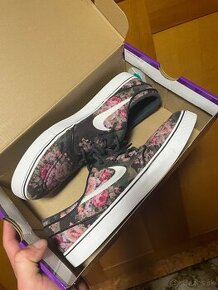 Nike SB Janoski digi floral