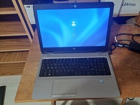 HP Probook 650 G2, 4GB ram, 500 HDD, prasknutý roh