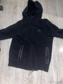 Nike tech fleece cierna