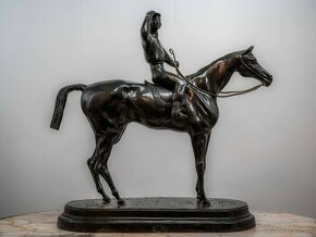 Bronzová socha žokeje na koni sign Valton