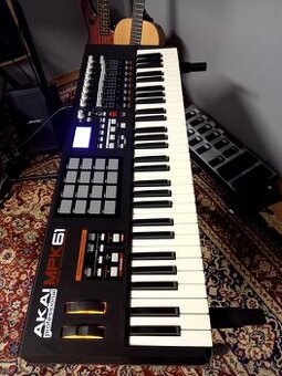 Klavesy Akai MPK 61 Professional