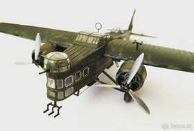 Predám AERO MB-200, plastikový model, mierka 1/72