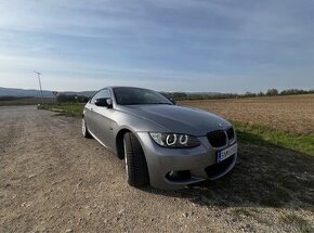 BMW e92 330xd mPacket MANUÁL