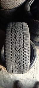 Predám zimné pneu 245/40r19 Dunlop