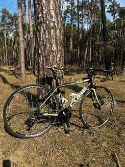 Cestný bicykel Cube Peloton SL