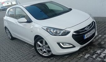 Hyundai i30 102 000 km - 1