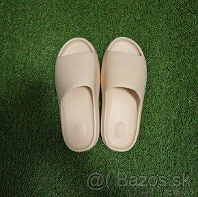 Yeezy Slide Fake Šlapky