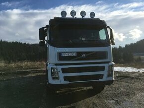 Predám lesovoz Volvo FM13  440 manuál 6x6 Euro 3 - 1