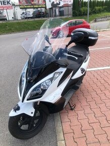 Maxi skuter Kymco 125