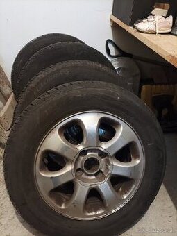 Predám letné pneu 195/65 R15