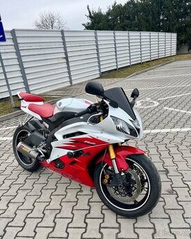 ✅ Yamaha R6