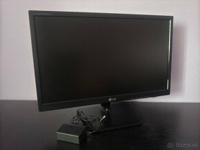 LCD Monitor LG 22” Flatron