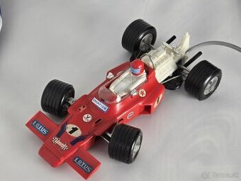 Formula 1 na diaľkové ovládanie (retro hračka)