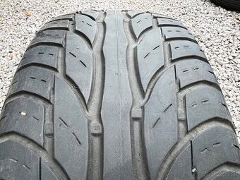 225/65R17 102H Uniroyal RainExpert