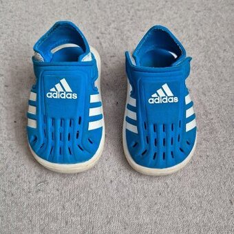 Modré sandálky adidas č.20