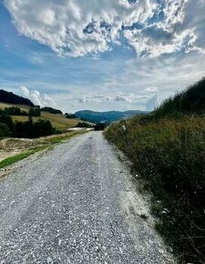 Slnečný pozemok v rezidencií Ľadonhora - 1