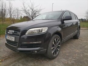 Audi Q7 , 7-miestne