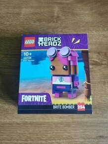 Lego FORTNITE a Polybagy z LEGO magazínu