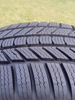 215/55 r17 zimné pneu.8 mm