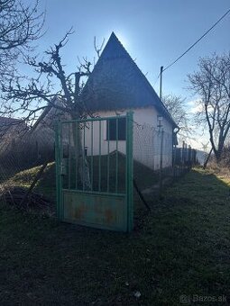 Predaj, Podlužany, Viničný domček s vinohradom