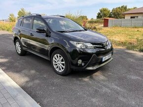 TOYOTA RAV4,2015r,44, 2.2 automat