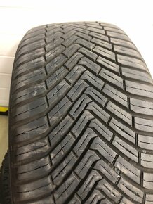 Celoročné pneu Continental 225/50 r17