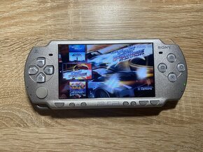 PSP 2003 - Ice Silver + 16GB karta