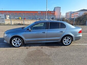 Skoda superb//