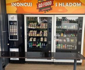 Vending automat na kavu, bagety, snack, prístrešky