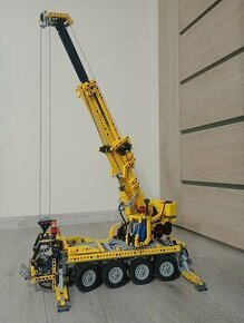 Lego technic 8421 mobile crane