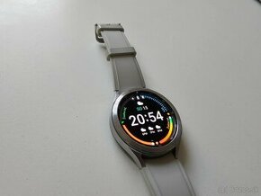 Predám Samsung Galaxy Watch 4 Classic Silver – 100% funkčné - 1