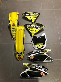 Suzuki Rm 125/250 restyle kit