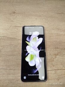 Galaxy Z Flip 4