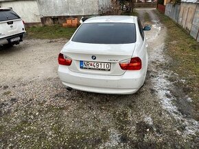 BMW e90 320i 125kw