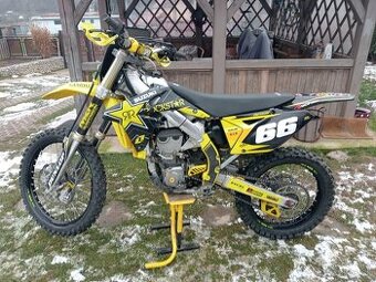 Suzuki RM 450Z