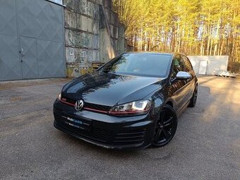 Volkswagen Golf 7 GTi Performance 169kW/230PS šedá metalíza