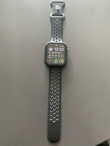 Apple Watch SE 44mm