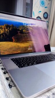 MackBook Pro 16 32GB RAM