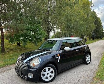 Mini Cooper D 1.6D 110ps • Facelift • edícia Seven • Black • - 1