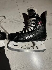 BAUER VAPOR X 400 VEĽKOSŤ 33,5