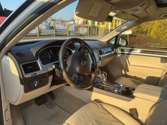 VOLKSWAGEN TOUAREG II 3.0 V6 TDI SCR 262k VZDUCH,R LINE