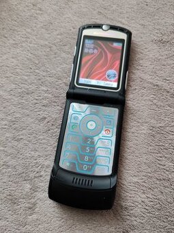 Motorola V3 - RETRO