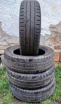 Predám 4-letné pneumatiky Continental Conti 165/60 R15 - 1