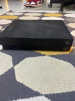 Xbox one x (zarezervovaný)