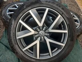 Zimní kola Volkswagen Touareg 3 R20 Braga Pirelli