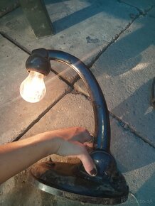 Bakelitova lampa